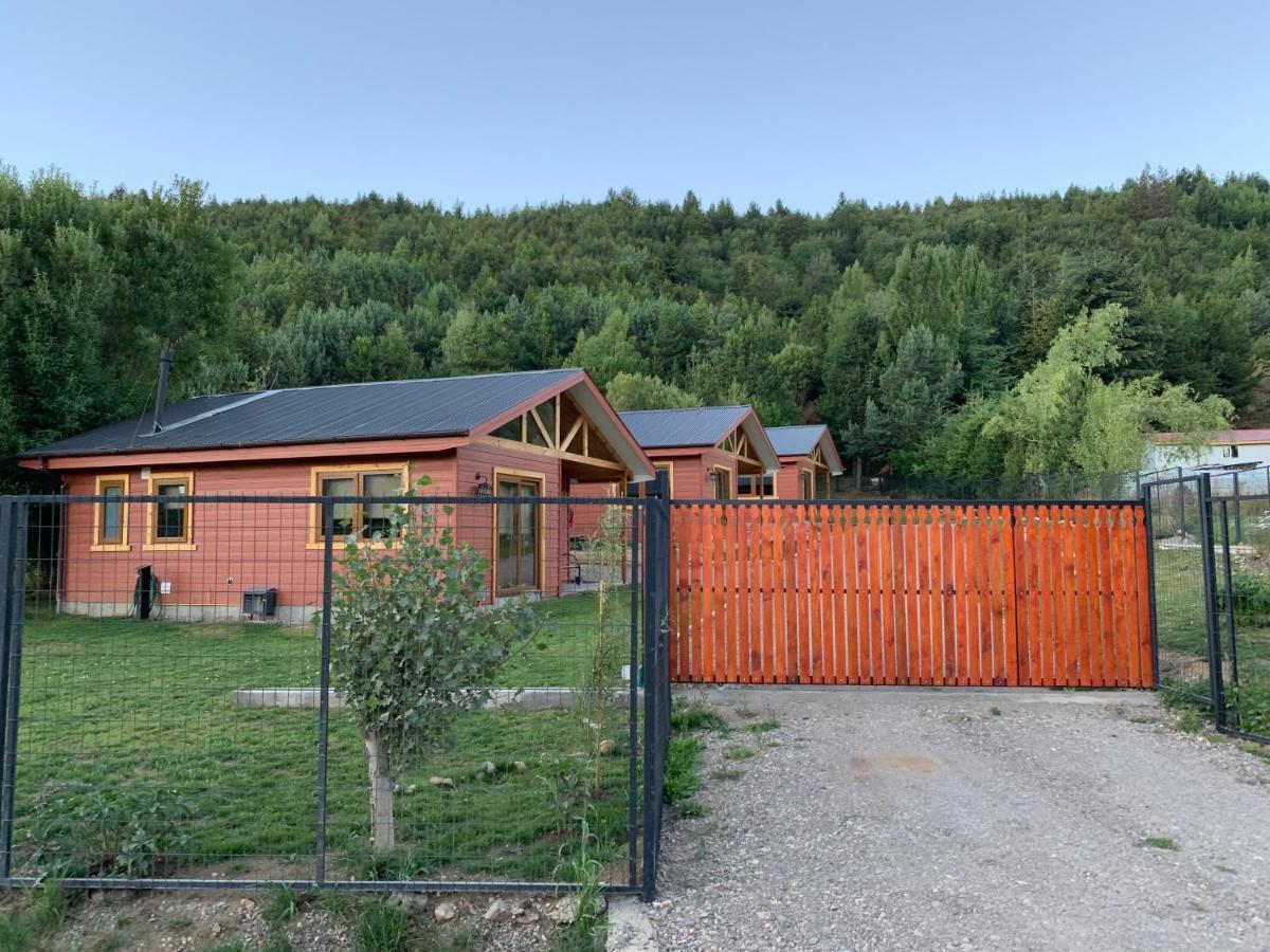 Cabanas Cerro Huemules Coyhaique Exterior photo